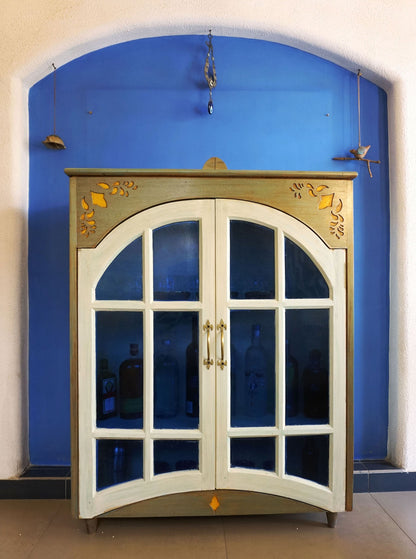 the cabinet with blue glass